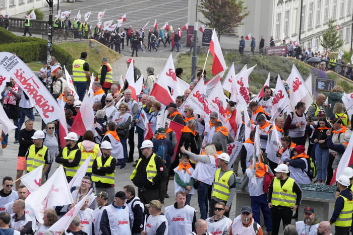 Polish farmers march in Warsaw against EU climate policies and the country