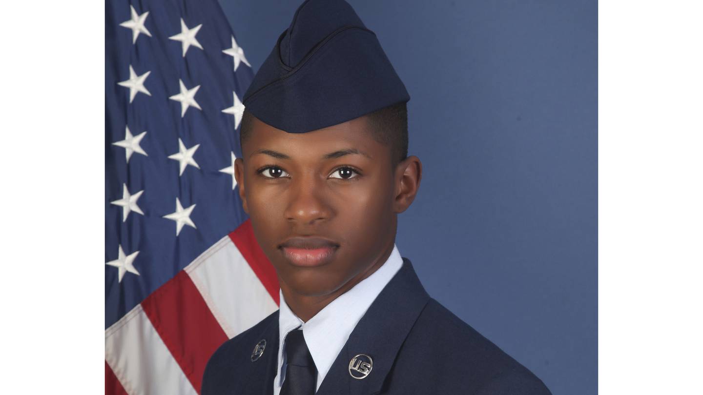 Airman shot by deputy doted on little sister and aimed to buy mom a house, family says  WSB-TV Channel 2 [Video]
