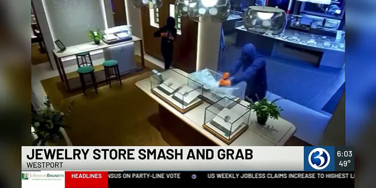 CAUGHT ON CAMERA: Thieves use sledgehammers in Westport jewelry heist [Video]
