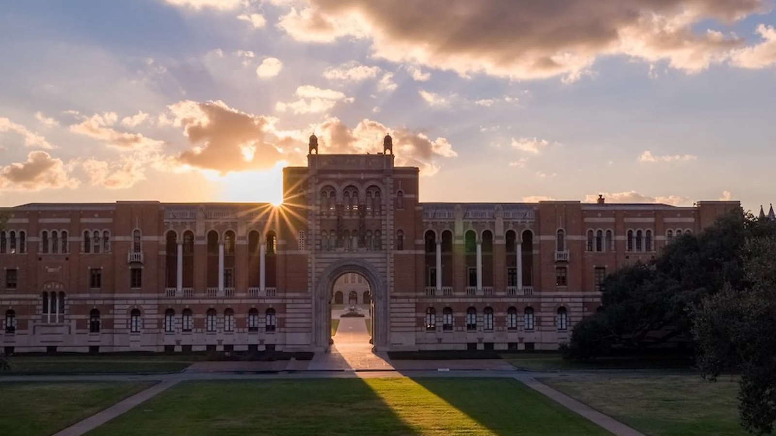 Houston’s Rice University rises to Ivy League status on Forbes’ New Ivies list [Video]