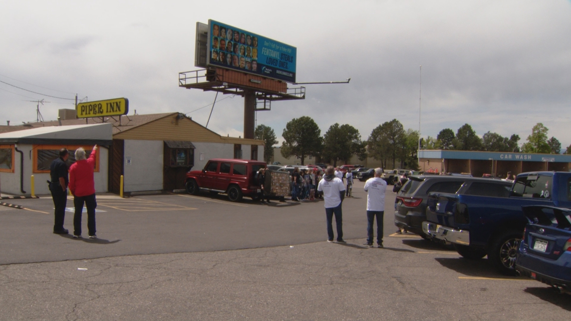 Billboard with fentanyl overdose victims unveiled in Colorado [Video]