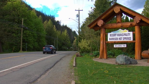 B.C. village residents mull moving out amid council dysfunction [Video]