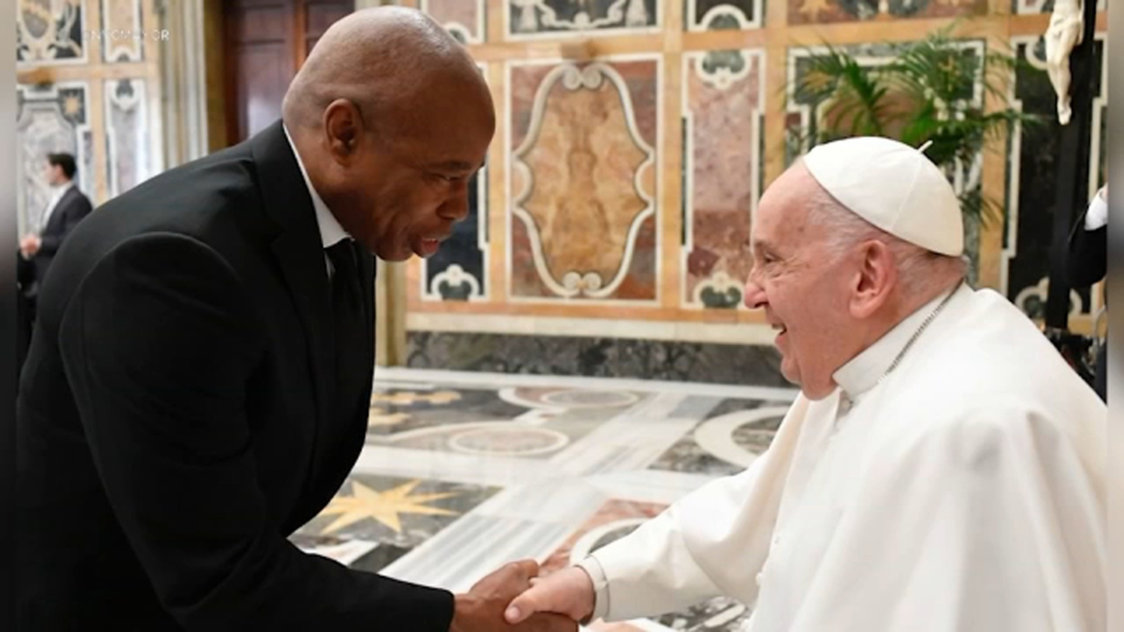 NYC Mayor in Rome: Eric Adams meets with Pope Francis at the Vatican, talks global issues during papal visit [Video]