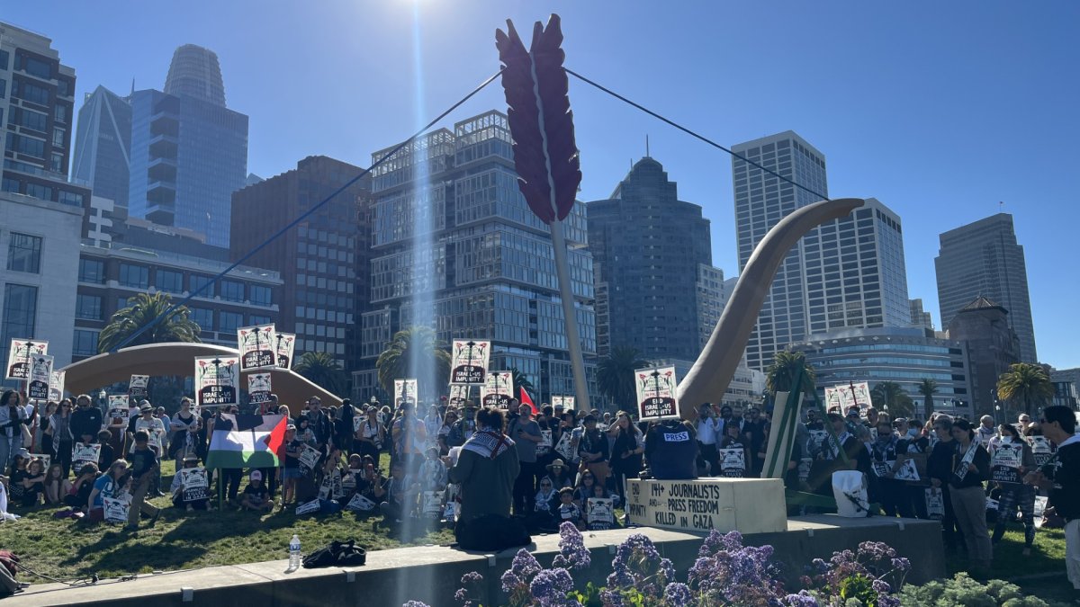San Francisco vigil marks 2 years since journalist Shireen Abu Akleh was killed in West Bank  NBC Bay Area [Video]