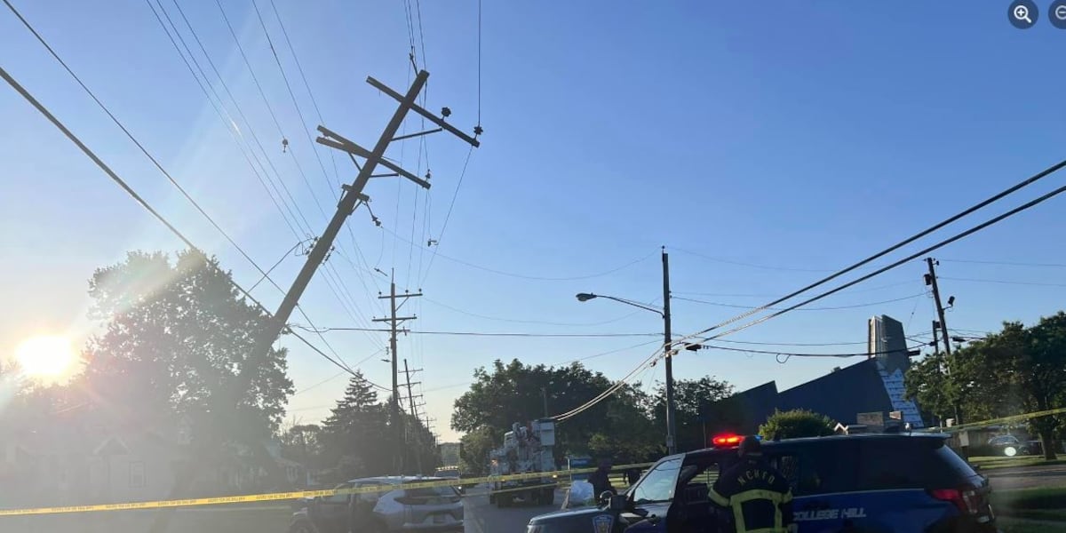 Hundreds of North College Hill residents without power due to crash into pole [Video]