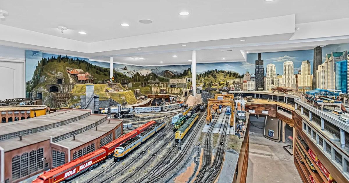 This 2,600,000 mansion has an entire room dedicated to trains [Video]