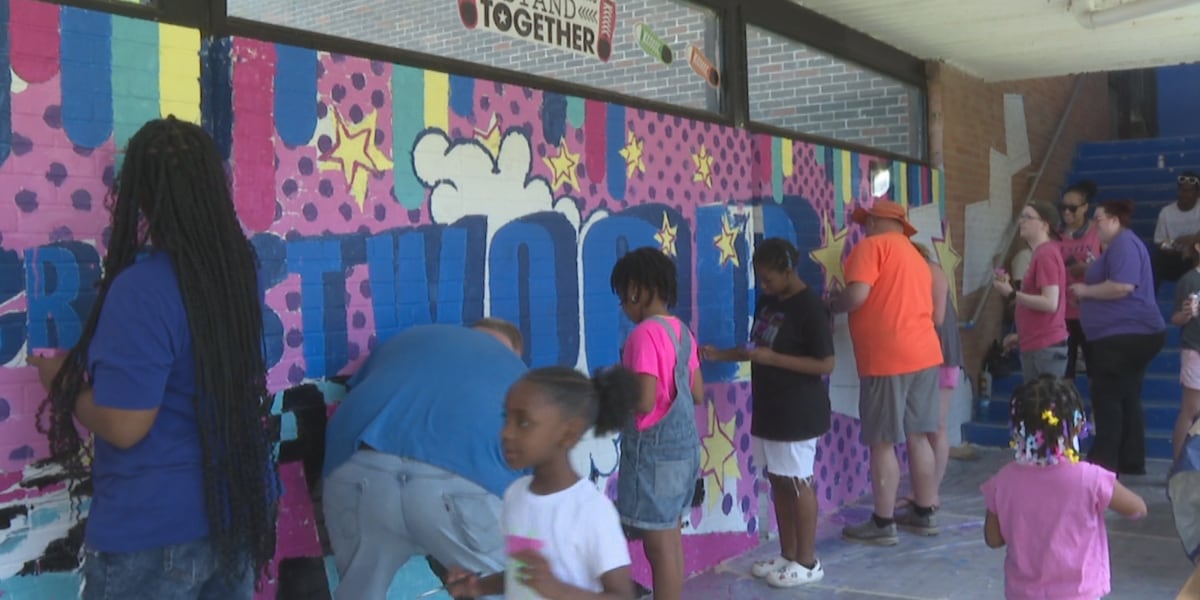 Crestwood Elementary School hosts Paint with Crestwood [Video]
