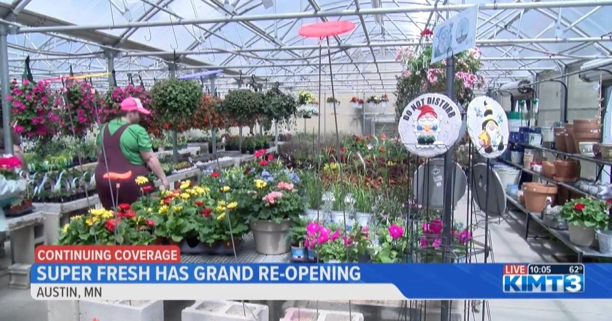 Super Fresh Garden, Market and Bakery holds grand reopening | News [Video]