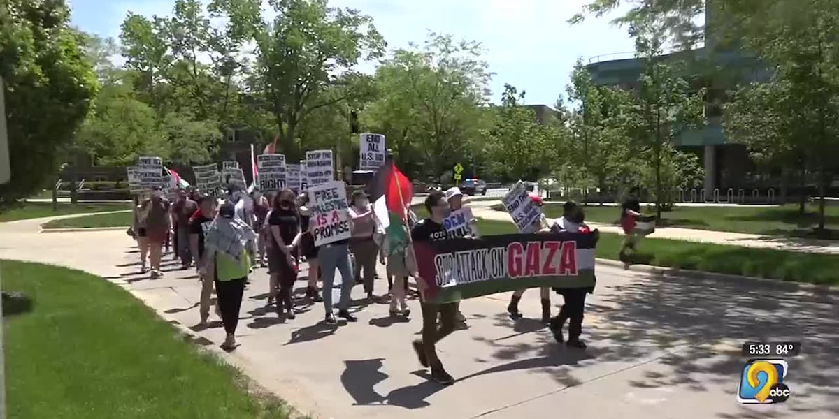 Protestors march across Univ. of Iowa campus over expanded ground operations in Rafah [Video]