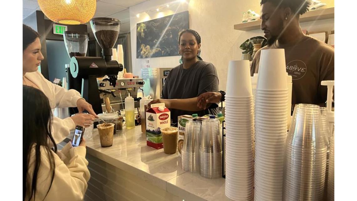 Portland’s first Somali-owned late night coffee shop [Video]