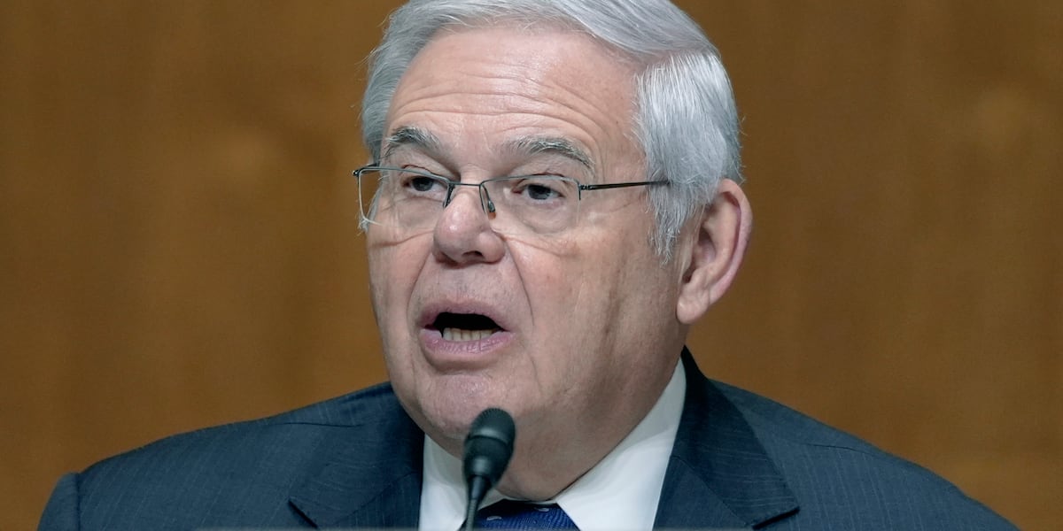Sen. Bob Menendez arrives at federal courthouse for start of bribery trial [Video]