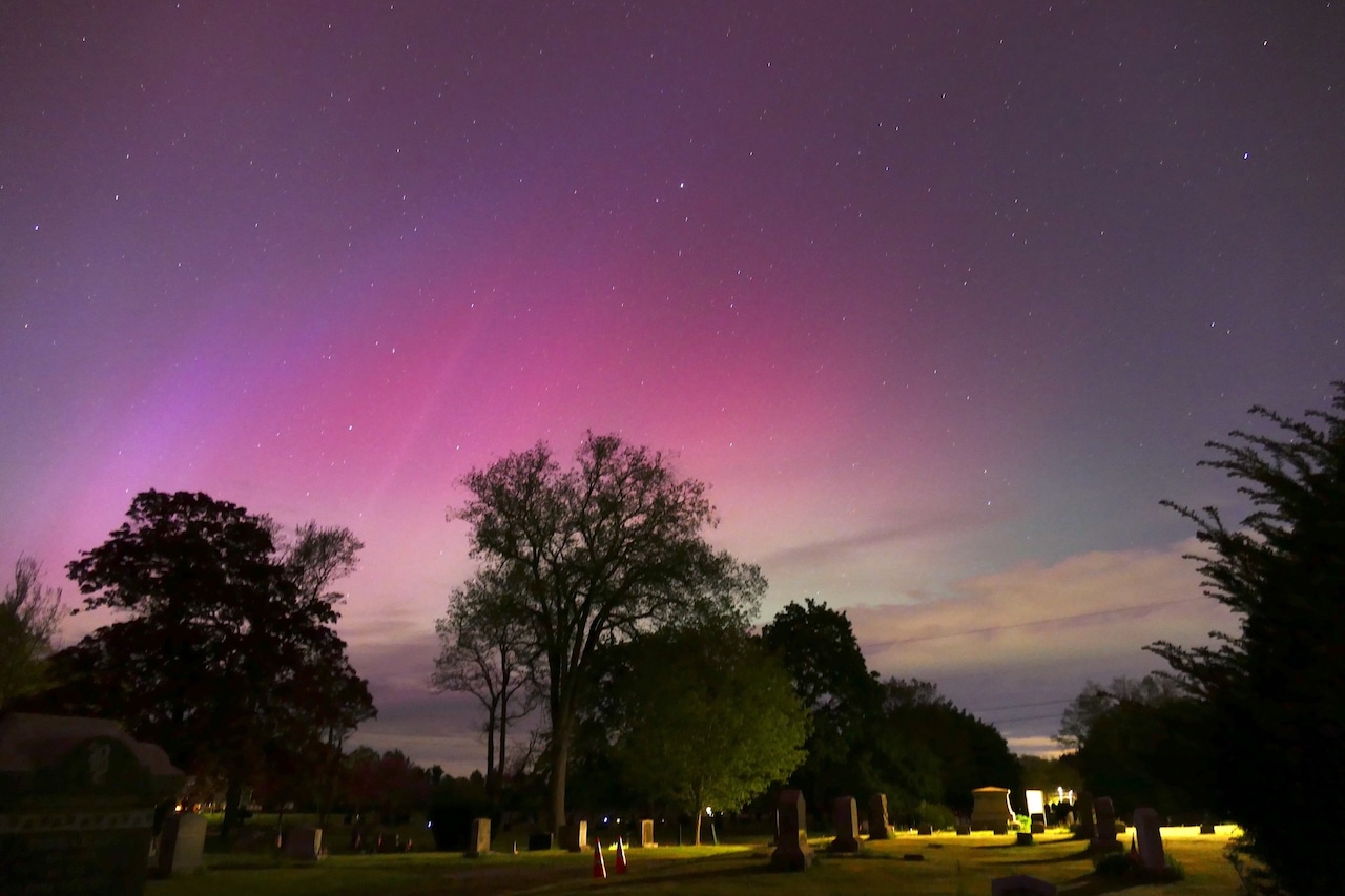 Why your smartphone sees the northern lights better than you [Video]