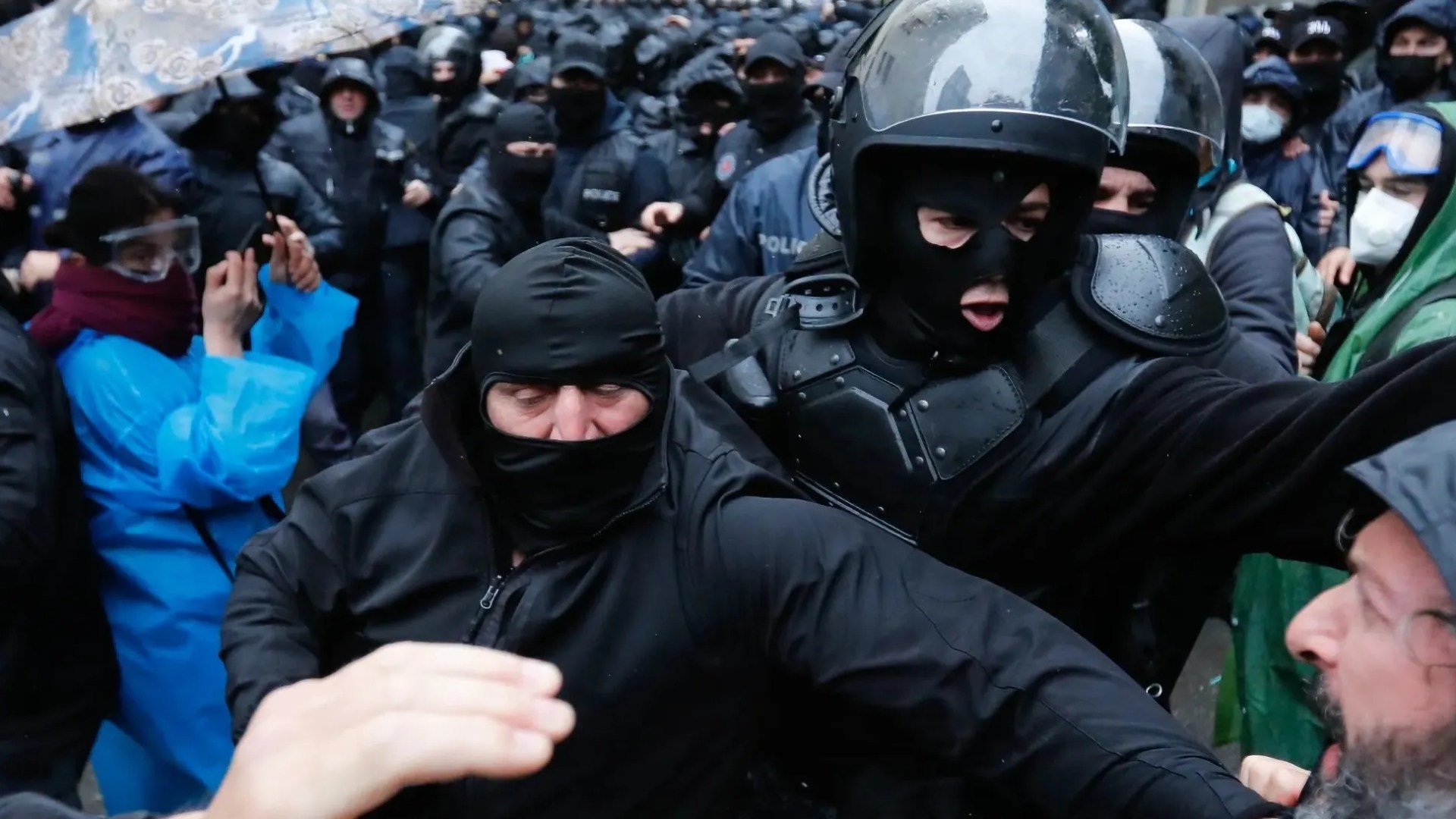 Street clashes erupt in Georgia as pro-Russian government cracks down on press [Video]