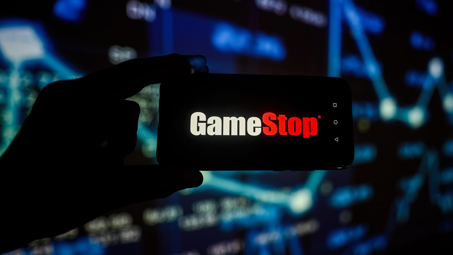 The revived craze for GameStop is confusing Wall Street. It’s ‘not in a position to be profitable’ [Video]