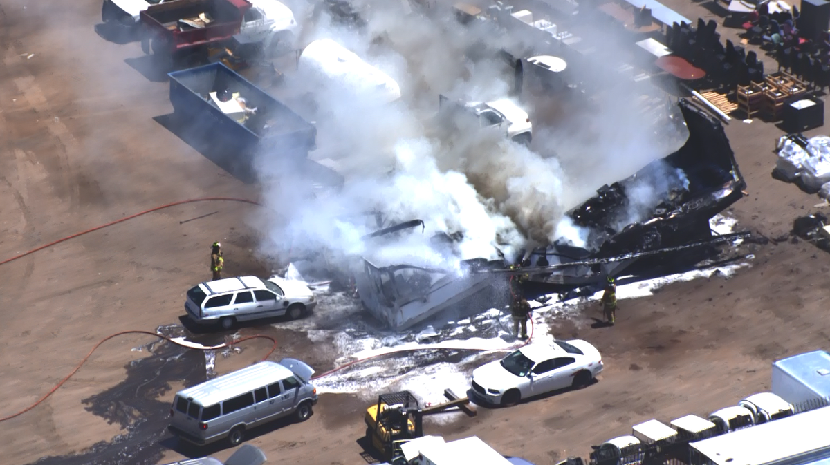 Fire crews suppress vehicle fires in Albuquerque [Video]
