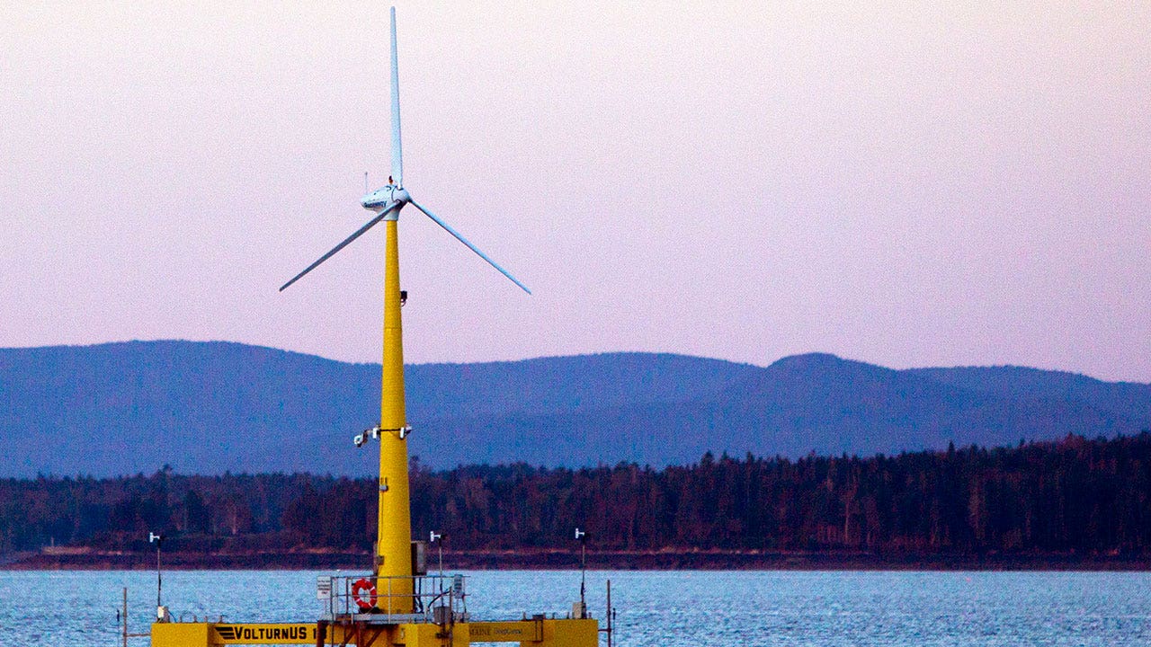 Floating wind turbine in Maine proves resilient in storm simulation [Video]