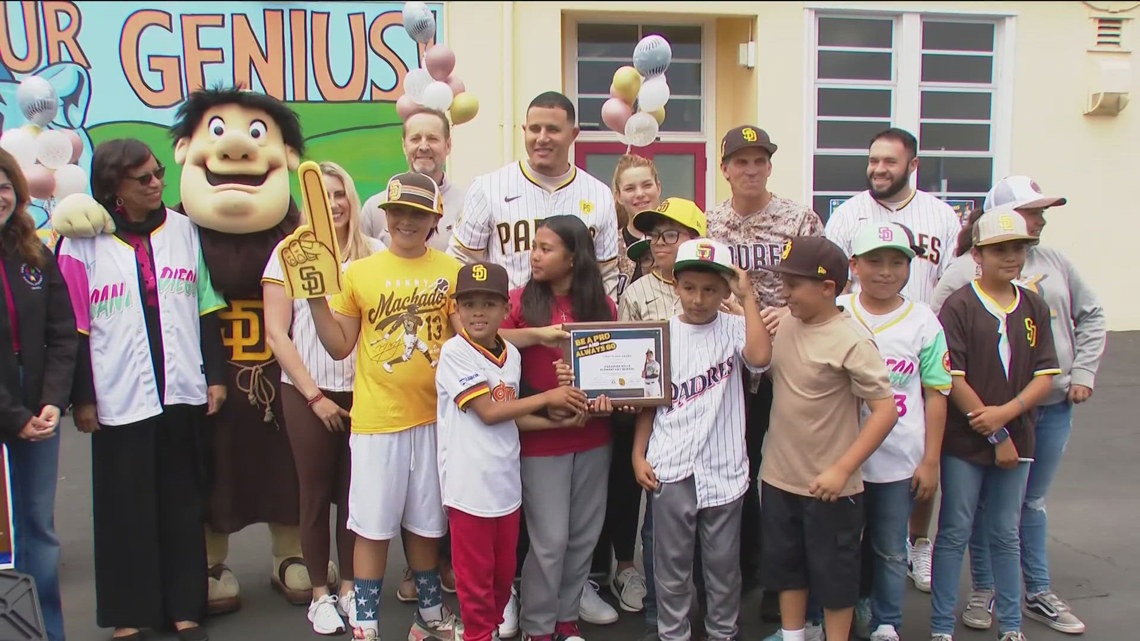 Padres’ Manny Machado visits San Diego elementary school [Video]