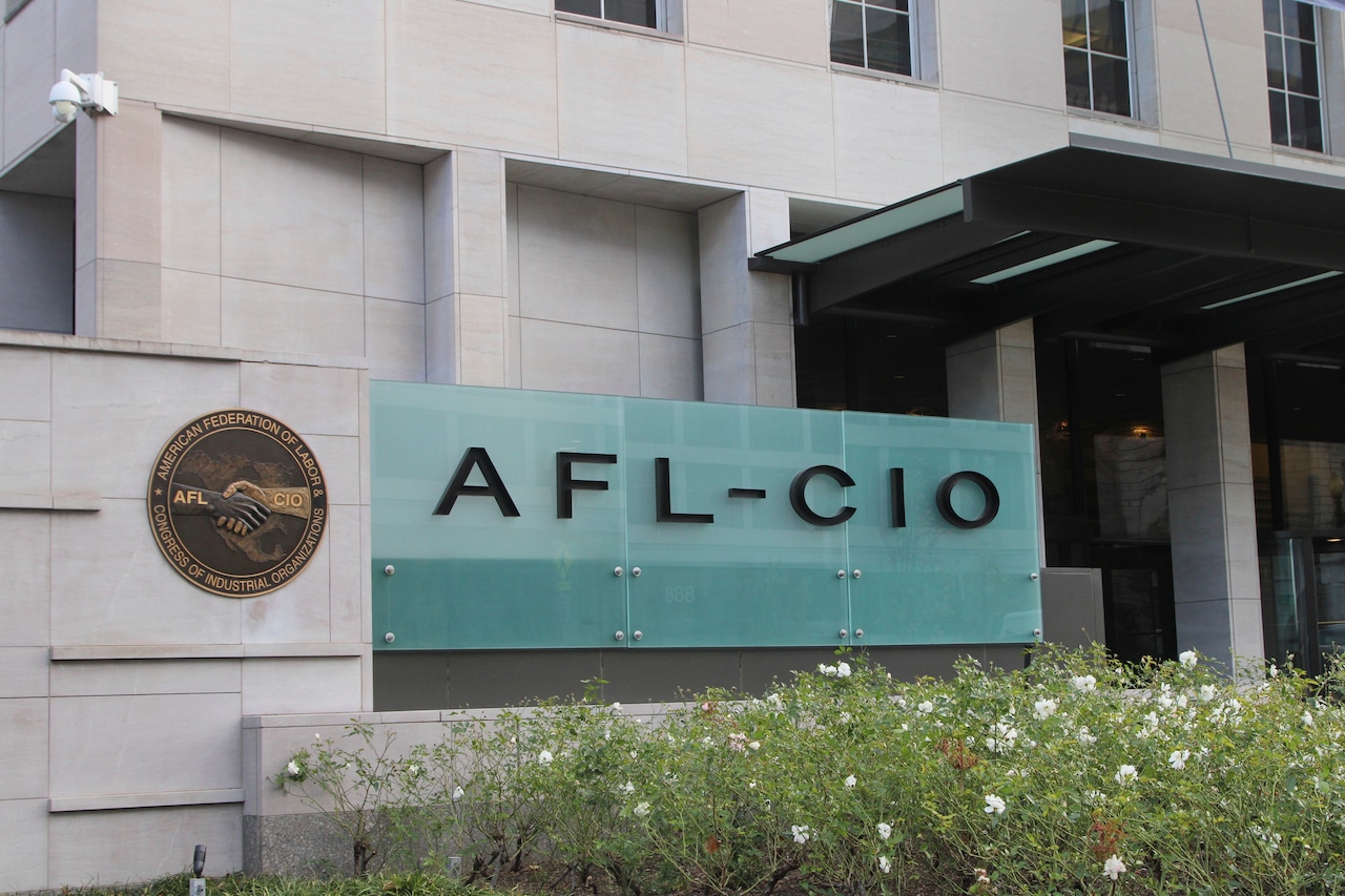 AFL-CIO blasts sad and sinister Alabama union law from bought-and-paid-for politicians [Video]