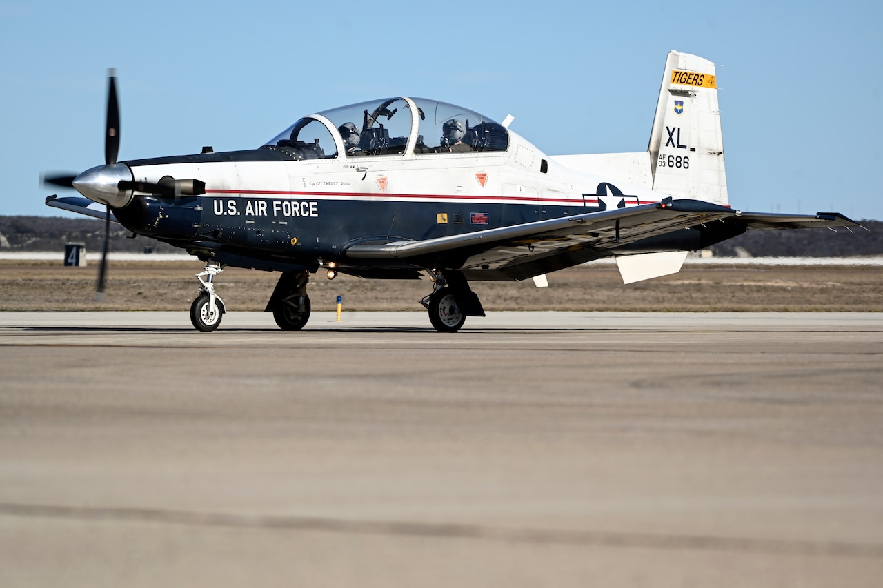 Air Force instructor pilot dies when ejection seat activates while plane on ground [Video]
