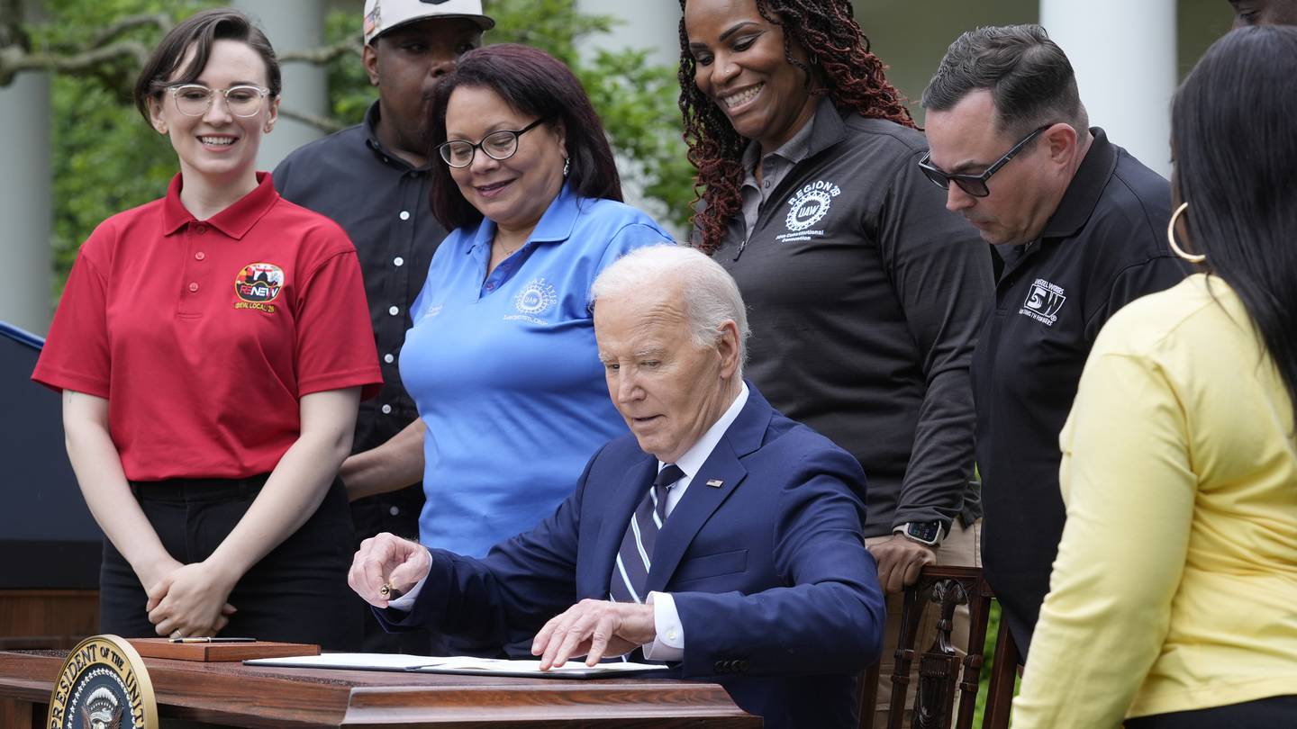 Biden hikes tariffs on Chinese EVs, solar cells, steel, aluminum  and snipes at Trump  WHIO TV 7 and WHIO Radio [Video]