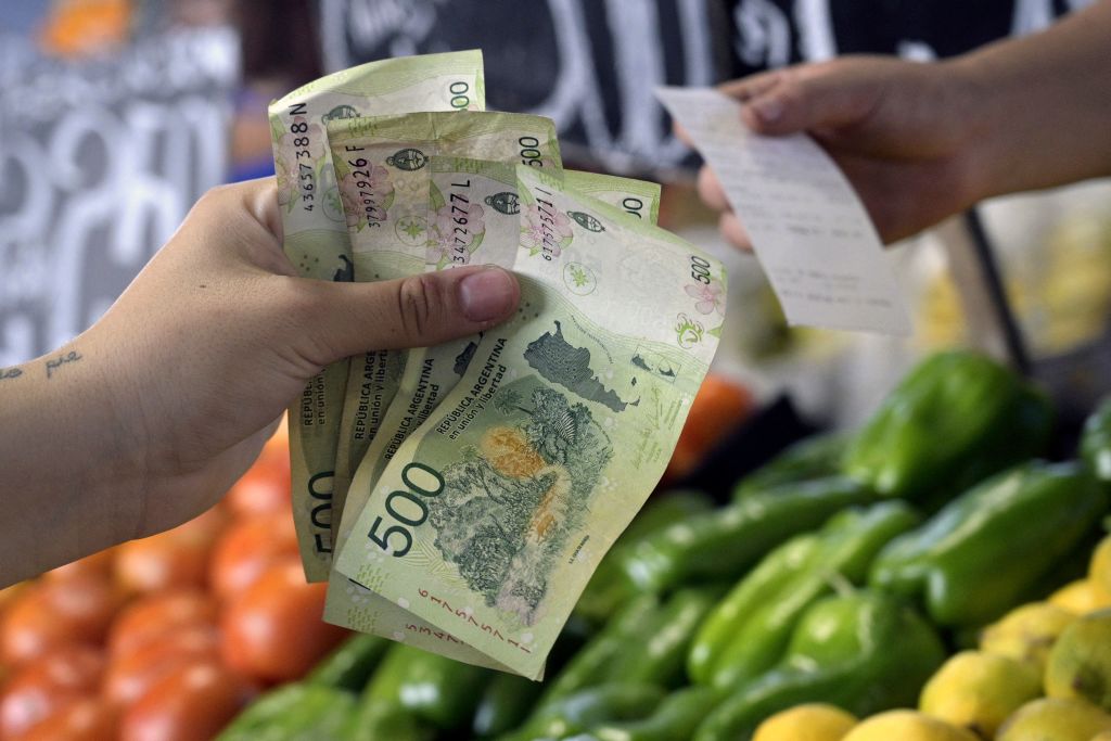 Argentina Inflation Rate Slows Down But Still Nearing 300% as Prices Increase, Hurt Everyday Citizens | Latin Post [Video]