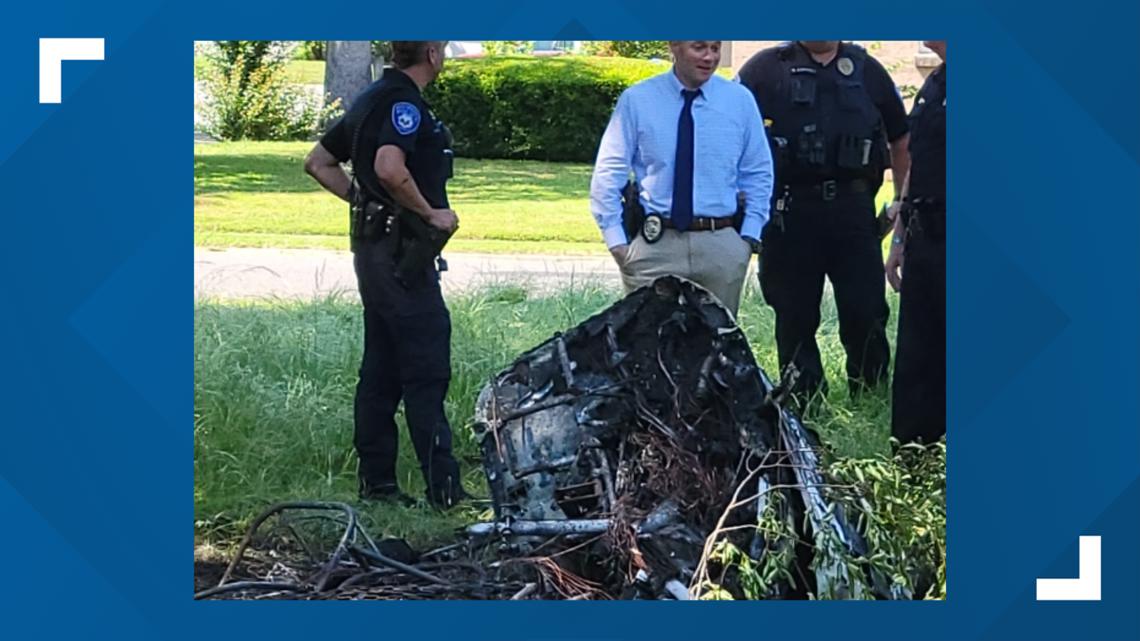 Small plane bursts into flames after crash in Arkansas [Video]