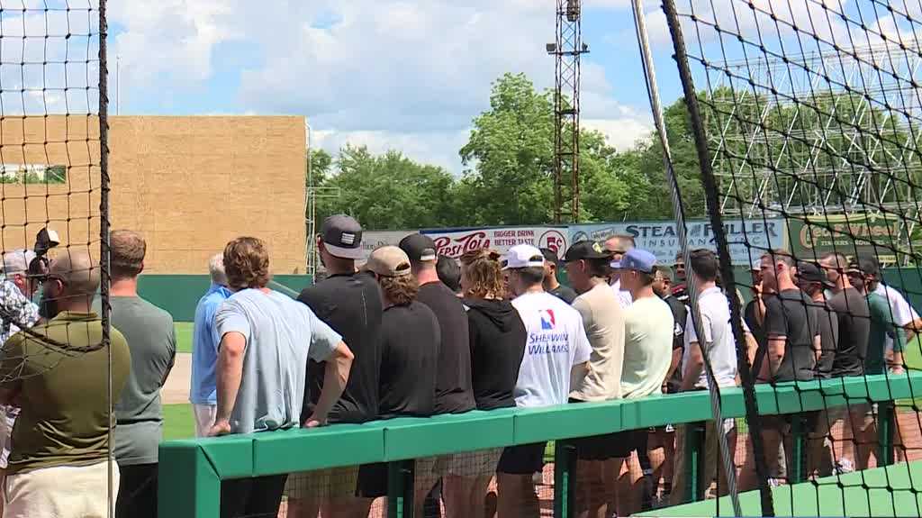 Birmingham Barons visit Rickwood Field to see renovations before MLB’s Tribute to the Negro Leagues game [Video]