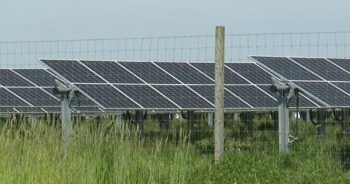 Solar sees boom amidst push for local control | Politics [Video]