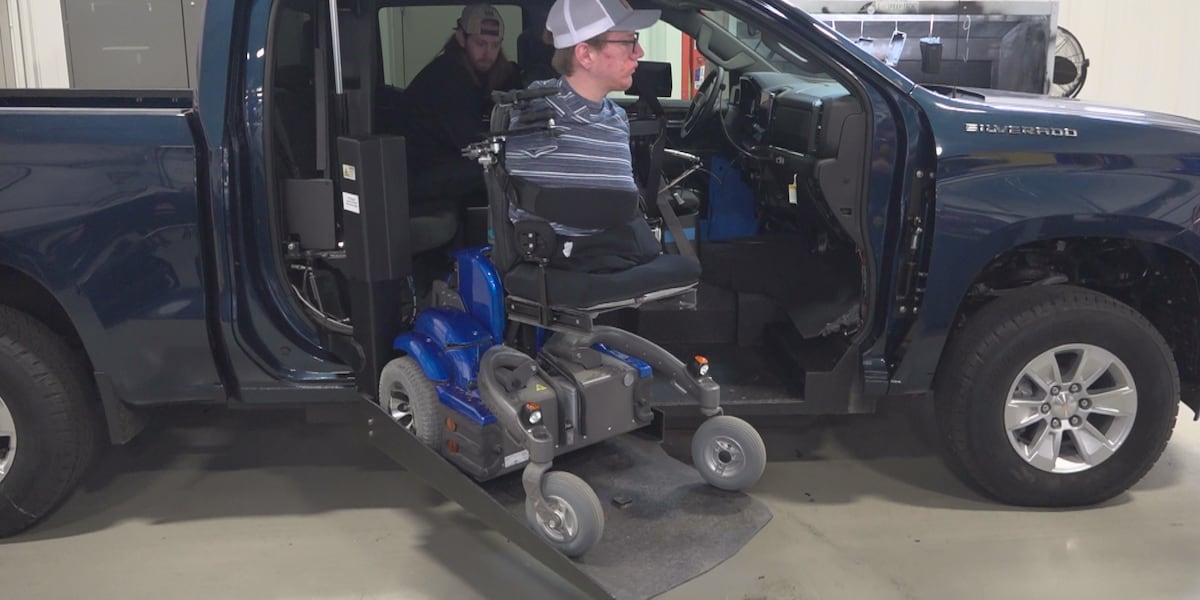 18-year-old with no arms or legs learns to drive with the help of a custom-made truck [Video]