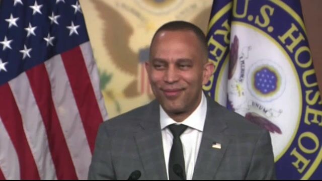 Hakeem Jeffries mocks Red Tie Brigade, when asked about Speaker Mike Johnson attending Trump’s NY hush money trial. [Video]