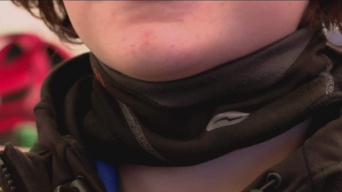 High school hockey players now have to wear neck protectors [Video]