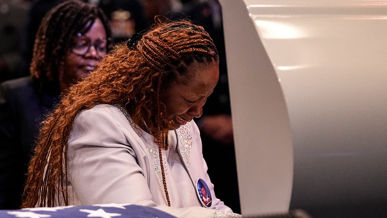 Hundreds pack funeral for Roger Fortson, the airman killed in his home by a Florida deputy [Video]