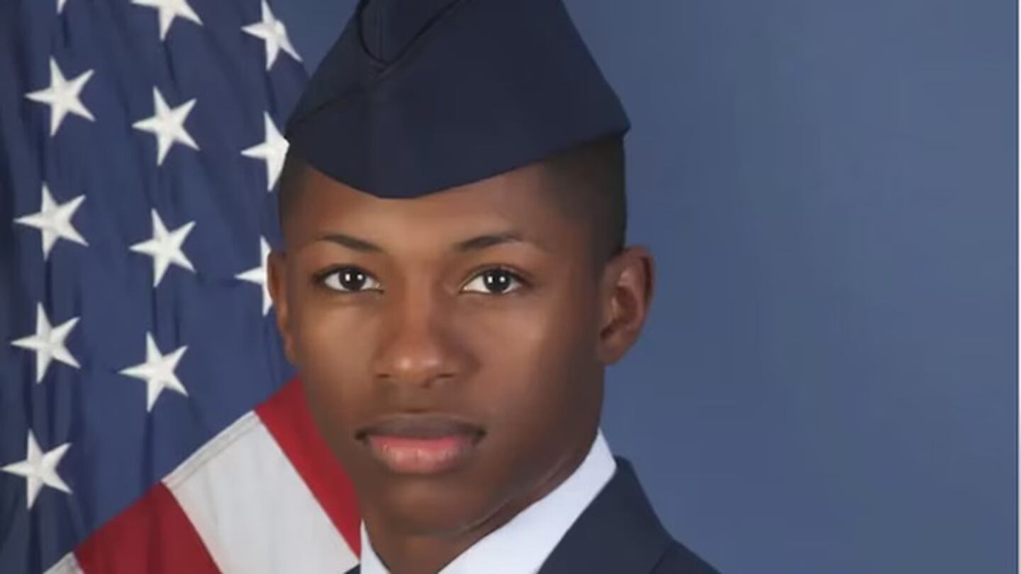 US Airman Roger Fortson, killed by deputy in his own home, honored at funeral  WHIO TV 7 and WHIO Radio [Video]