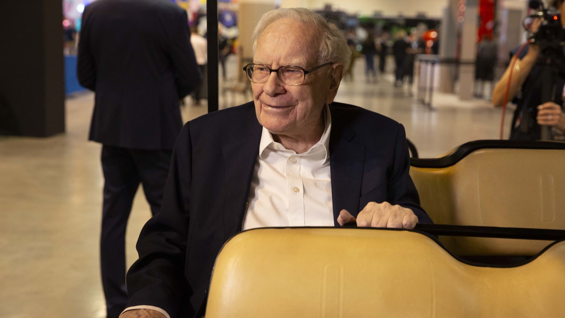 Touring Omaha with a Warren Buffett author [Video]