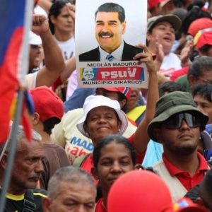 Crowd Support President Maduro in the Aragua Venezuelan State | News [Video]