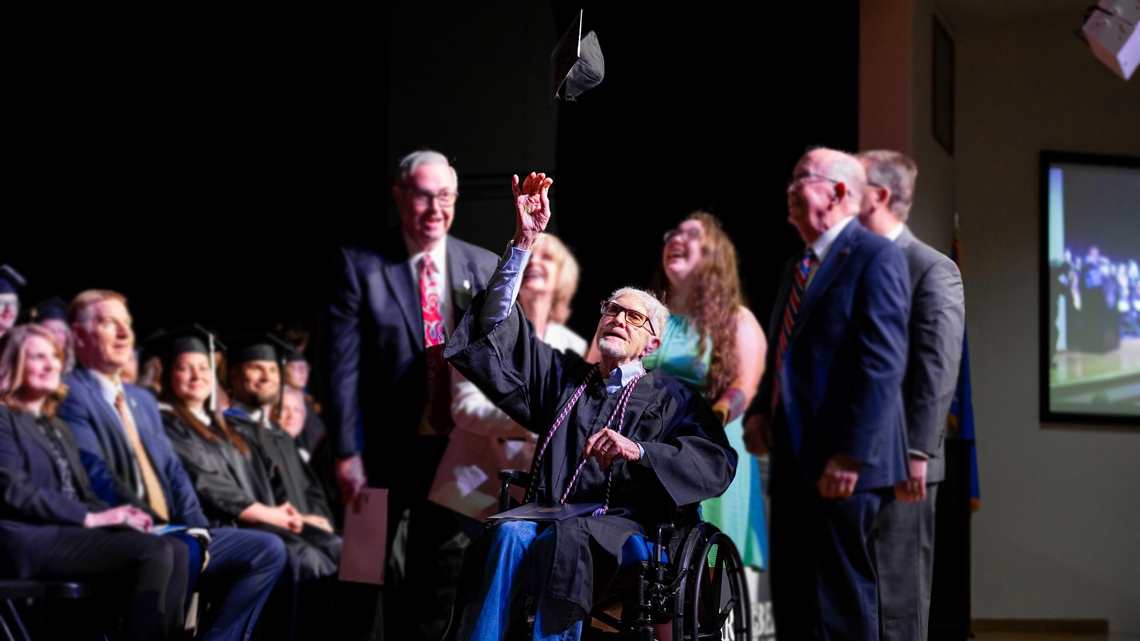 Arkansas man, 96, graduates college with tech degree [Video]
