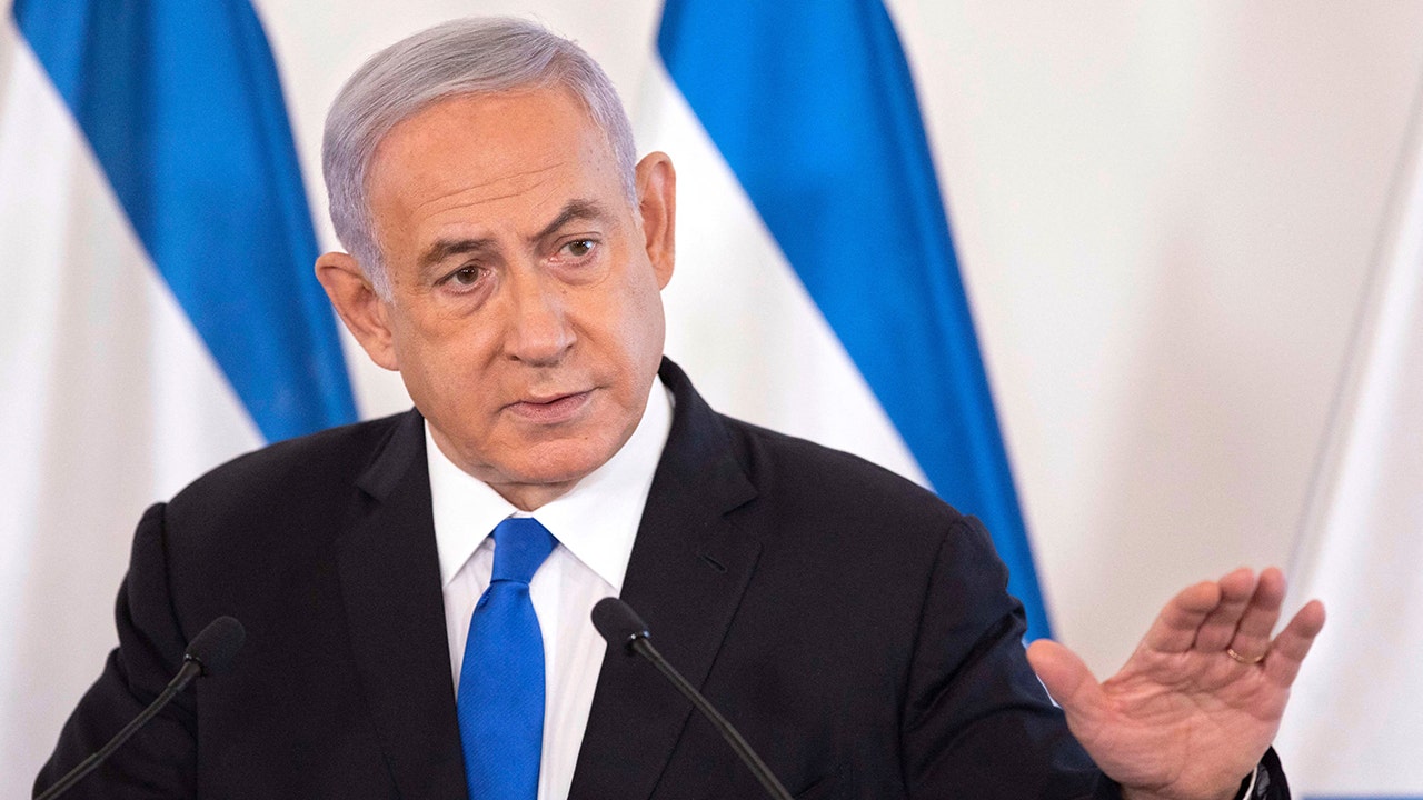 Netanyahu rival threatens to quit war cabinet over Gaza strategy [Video]