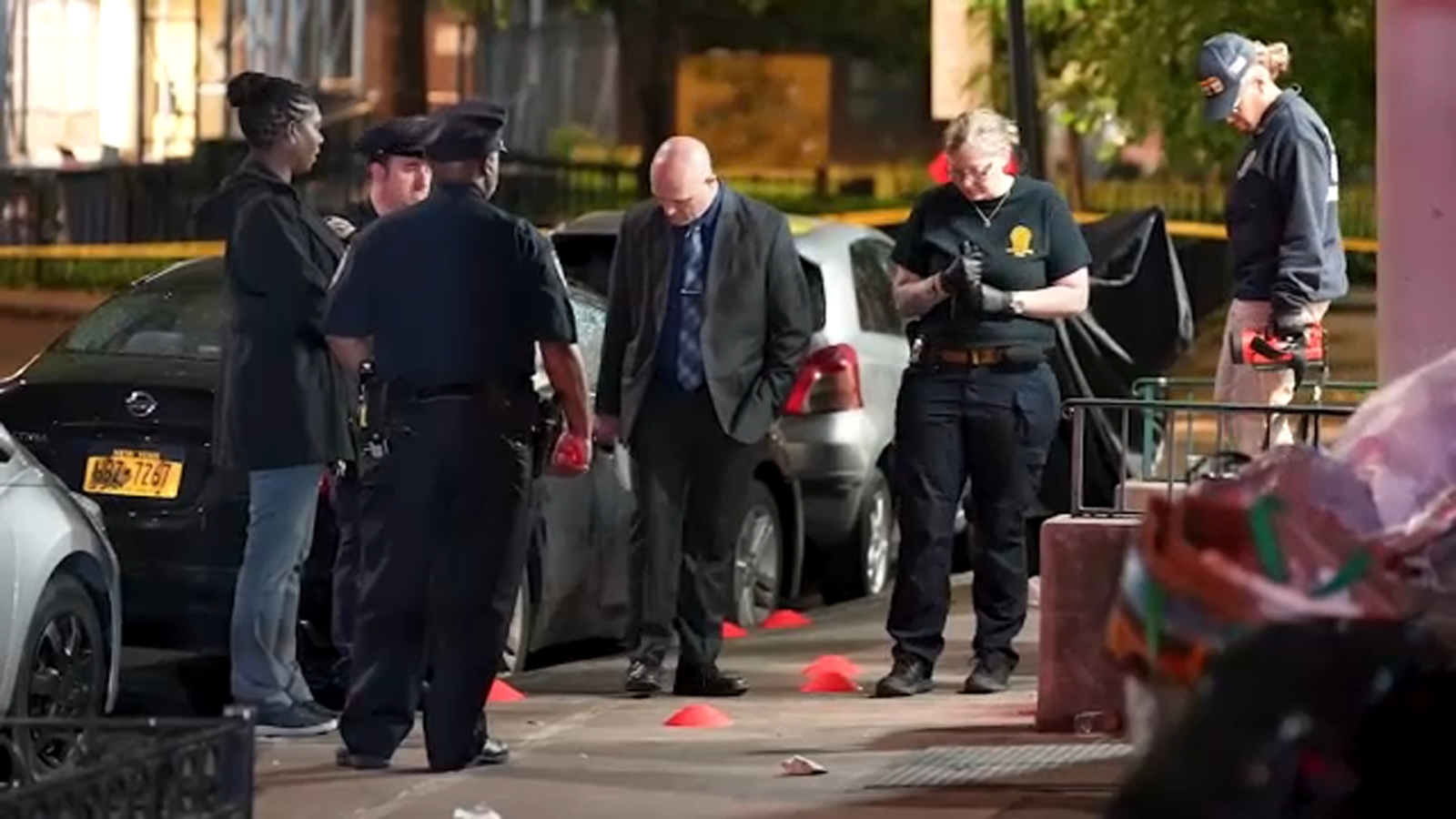 Brooklyn shooting: A man is dead and another is injured after both were shot in Brownsville [Video]