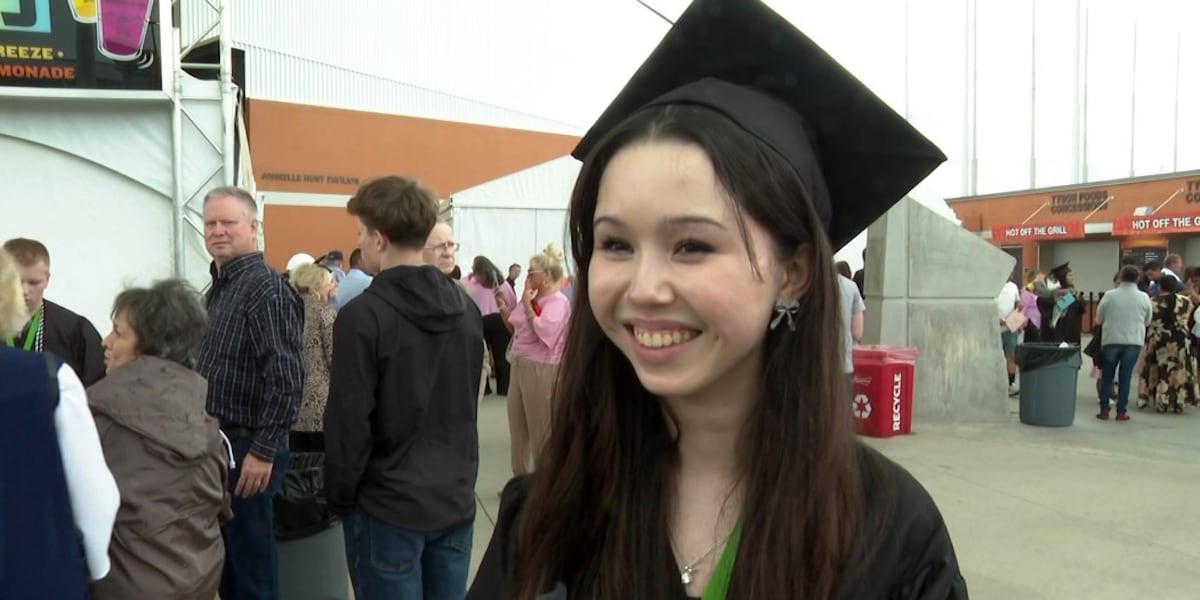 14-year-old graduates from college after starting classes at 11 [Video]