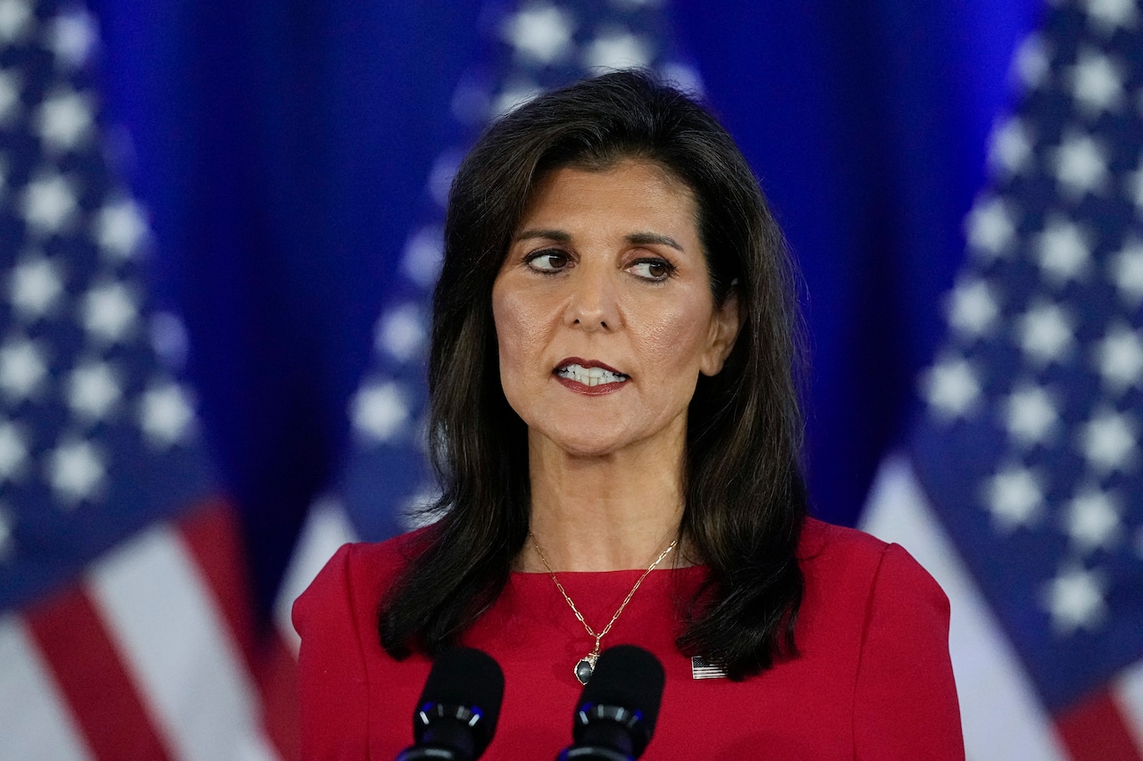 Behind closed doors: Bidens campaign stealthy move on Nikki Haley backers [Video]