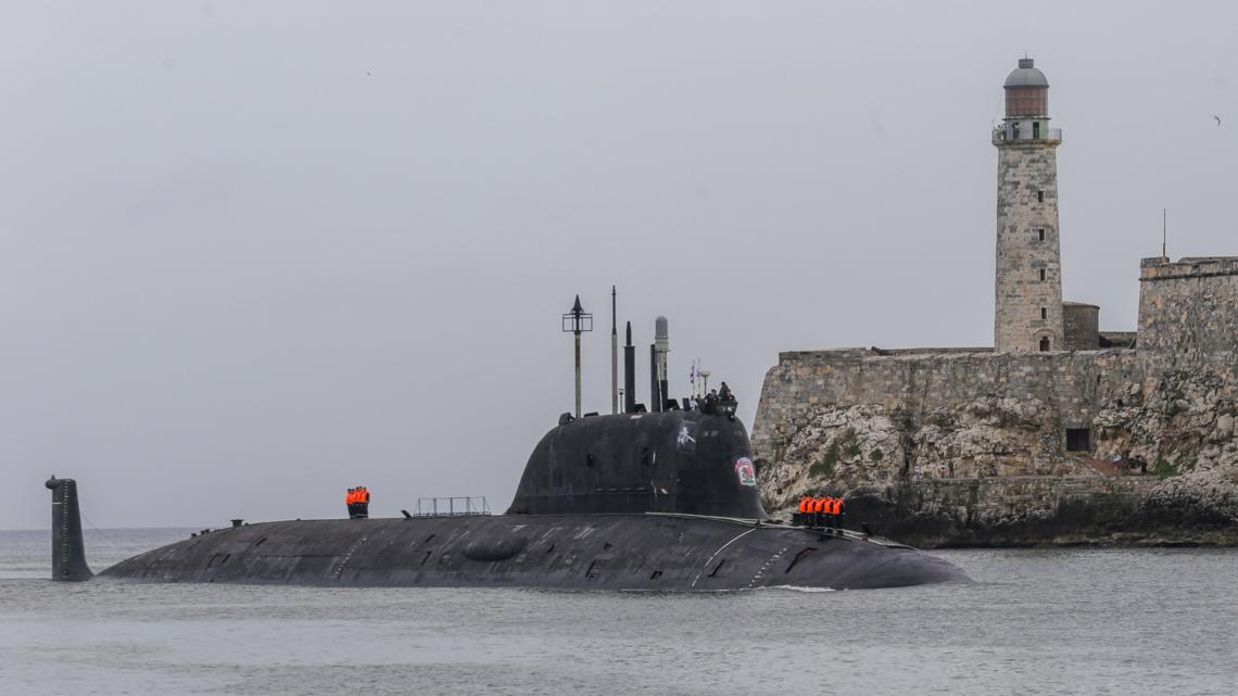 US submarine pulls into Guantanamo Bay amid Russian warships in Cuba [Video]
