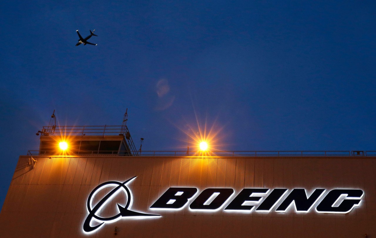 US wants Boeing to plead guilty to fraud over fatal crashes, lawyers say | KLRT [Video]