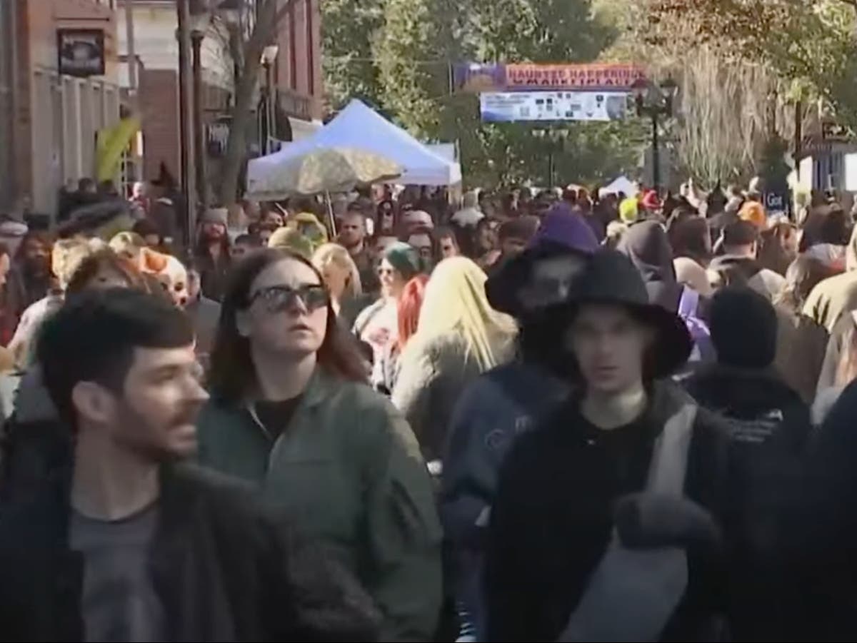 Somethings brewing! Salem hikes tour guide license fee by 3,000% after flood of witch-enthusiasts flood town [Video]