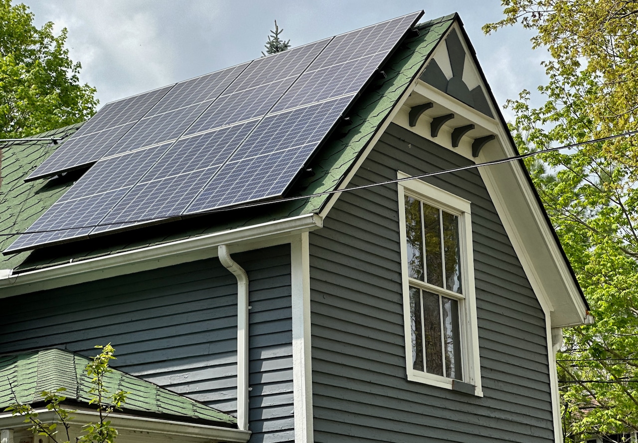 HOAs in Michigan lose veto power over rooftop solar, home EV charging and more [Video]