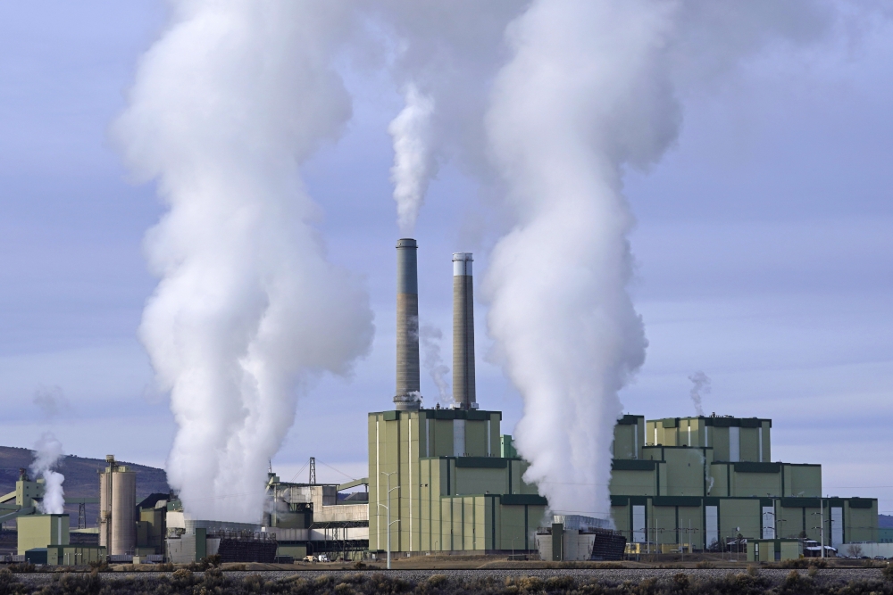 Appeals court allows EPA rule on coal-fired power plants to remain in place [Video]