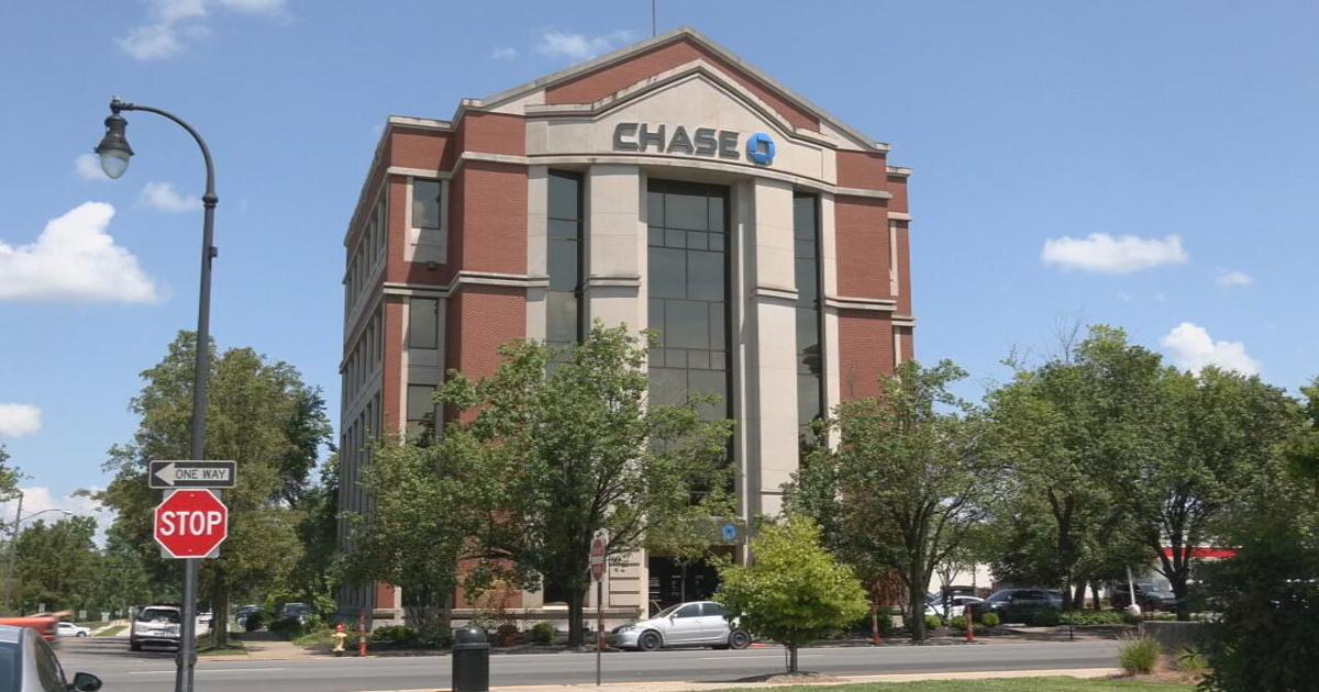 Floyd County to buy Chase building, future of judicial building still under discussion | News from WDRB [Video]