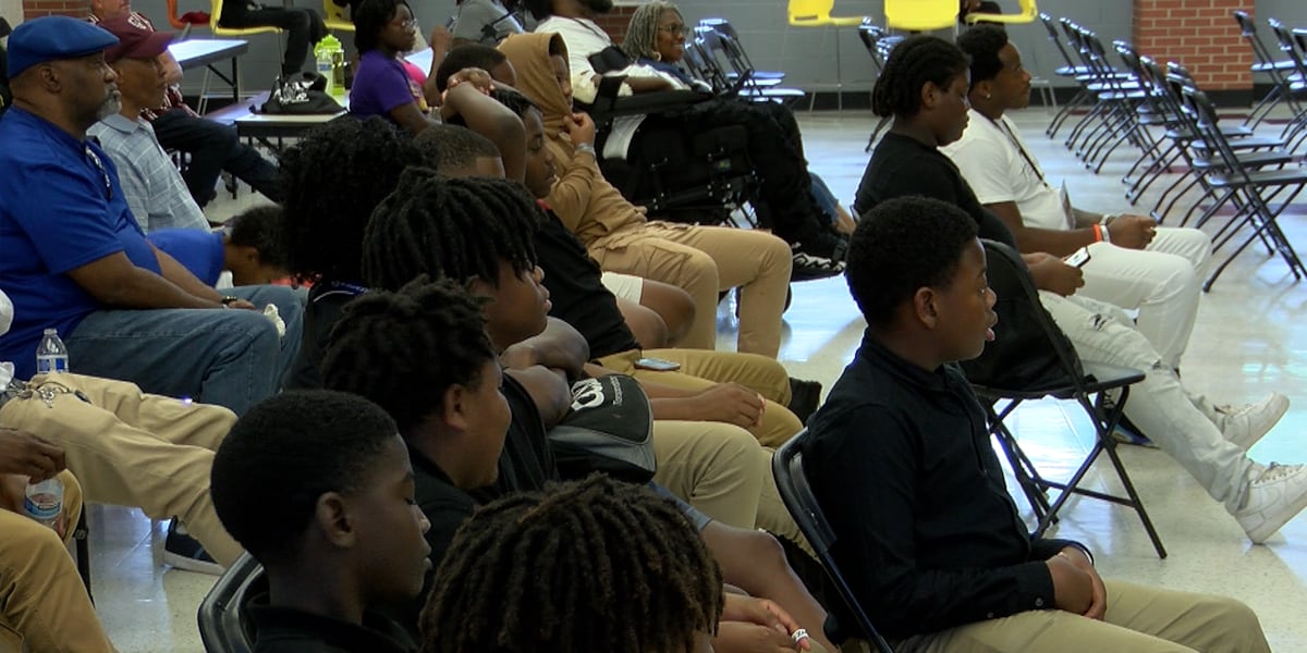 Boyz to Men Conference provides role models for teenage boys [Video]