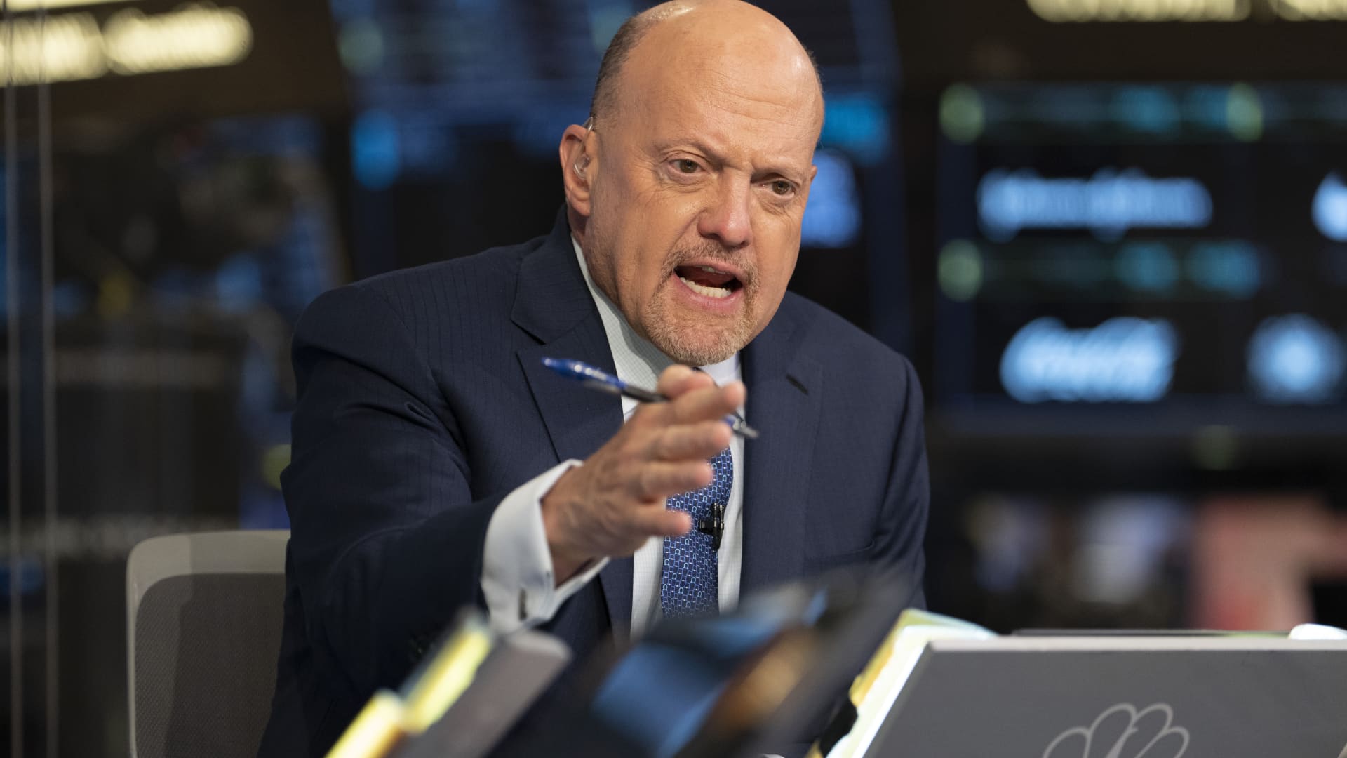 Jim Cramer’s top 10 things to watch in the stock market Thursday [Video]