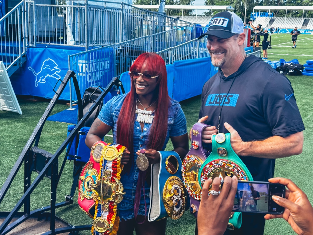 Claressa Shields brings championship energy to Lions practice ahead of title fight [Video]
