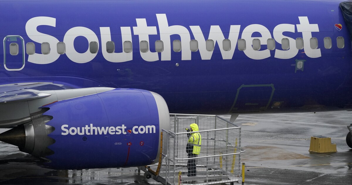 Southwest flyers react to the company ditching ‘open seating’ [Video]
